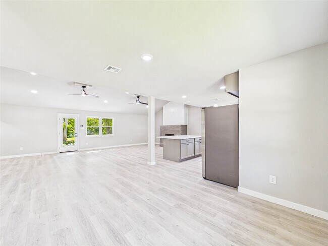 Foto del edificio - 135 Highland Terrace Dr