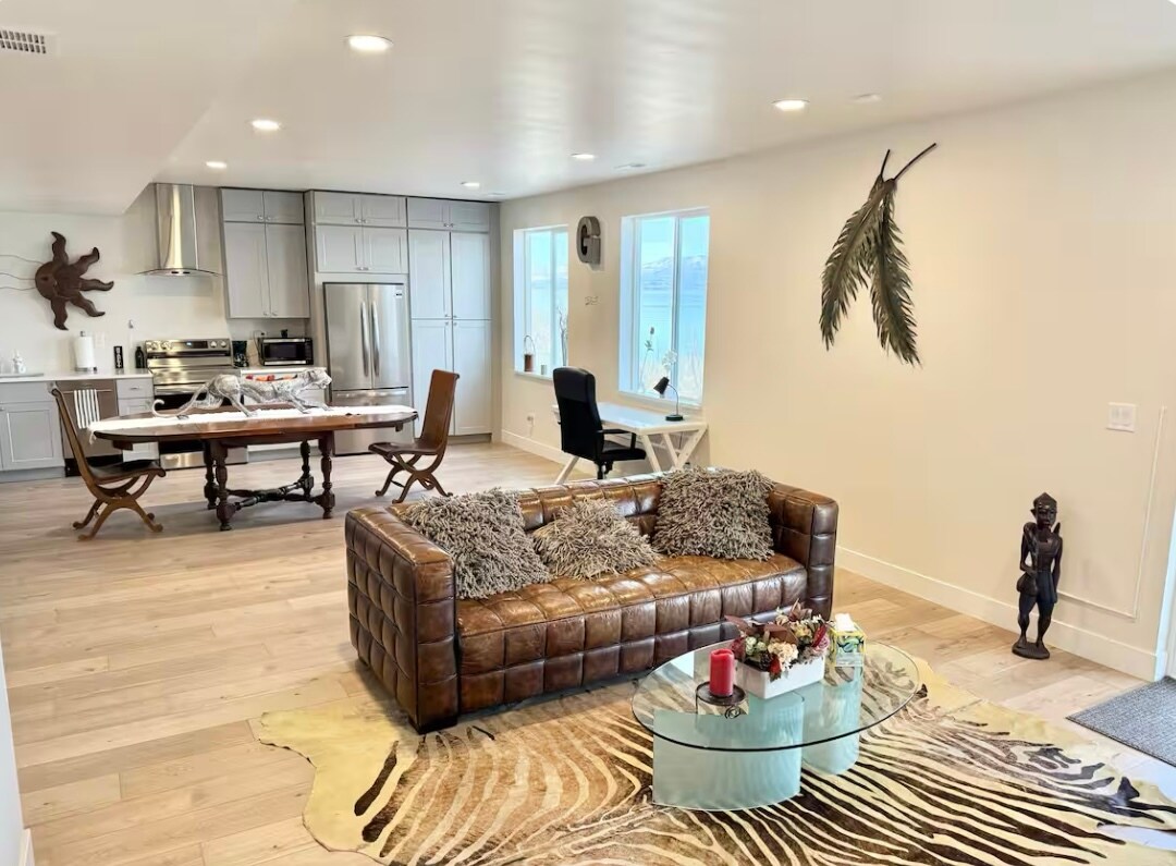 Foto principal - 2966 S Greenhead Dr