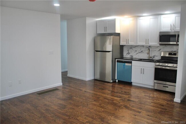 Foto del edificio - 1257 Howard Ave