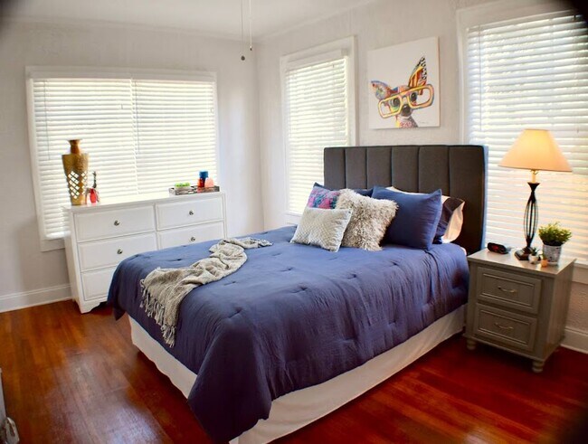 Foto del edificio - 407 S Melville Ave