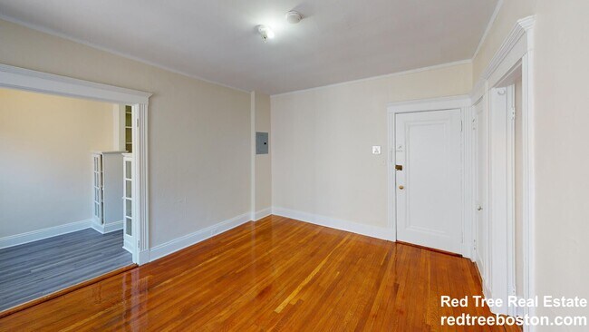 Building Photo - 231 Park Dr