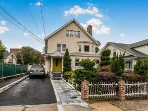 Building Photo - 45 Bayley Ave