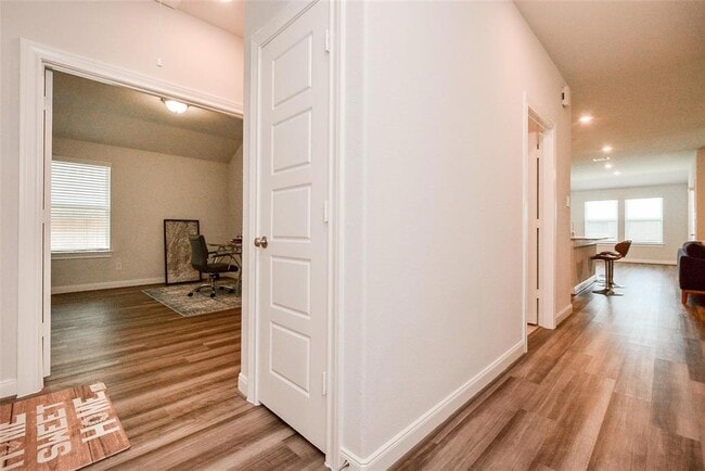 Foto del edificio - 4431 Silvergrass Ln