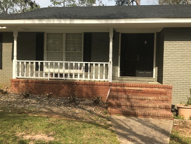 Foto del edificio - 1807 Pineknoll Ln