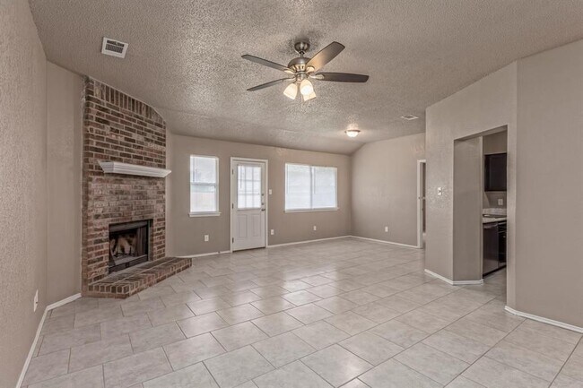 Foto del edificio - 5104 Glennwood Dr