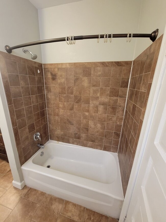 Building Photo - 4619 Cedar Ave