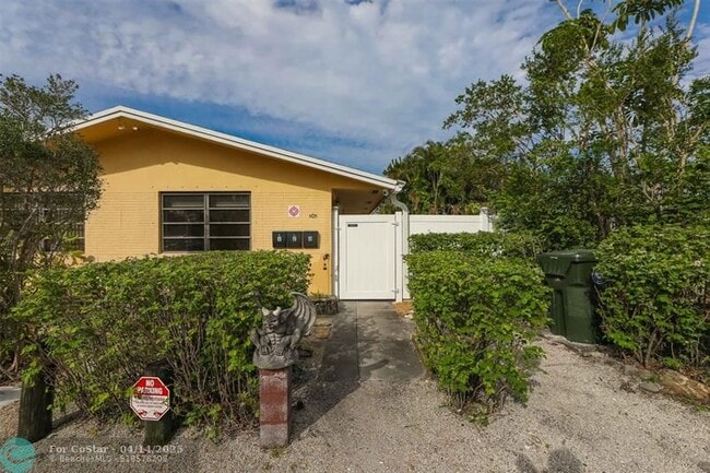 Foto del edificio - 805 NE 40th St