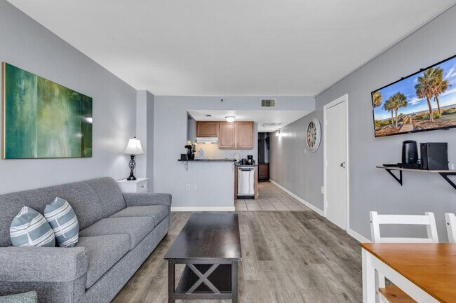 Building Photo - 2310 N Ocean Blvd