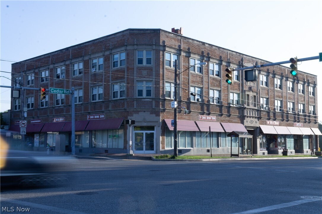 Primary Photo - 13450 Cedar Rd