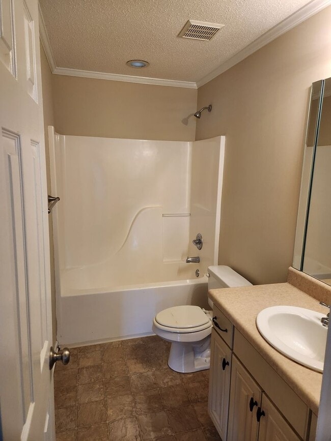 Building Photo - 9841 Lenox Ln