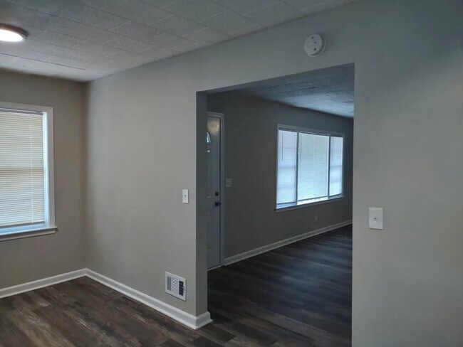 Foto del edificio - 3465 Matilda Ln