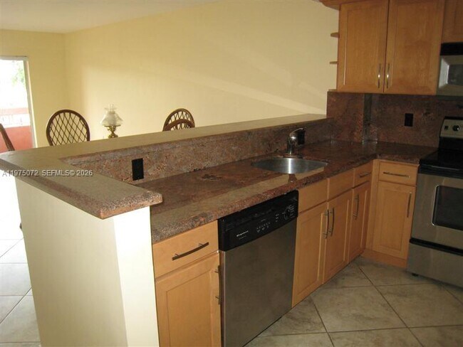 Foto del edificio - 7722 Camino Real