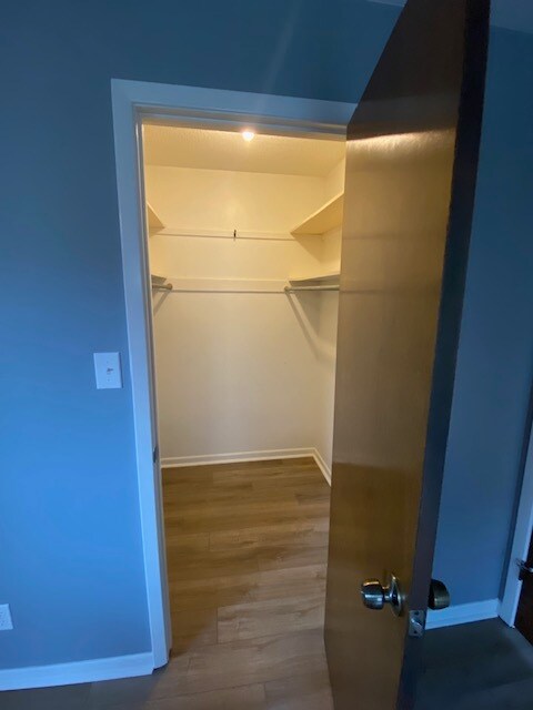 Walk-in closets. - 607 King Arthur St