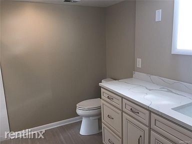 Foto del edificio - 4 br, 2 bath House - 182 Glen Ave