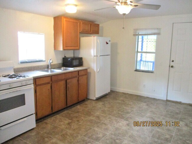 Foto del edificio - 131 Cottage Ln