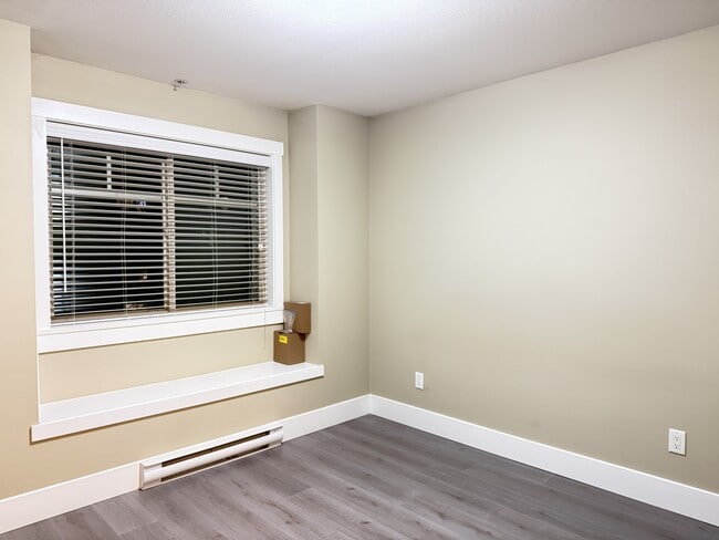 Building Photo - 7168 Stride Ave