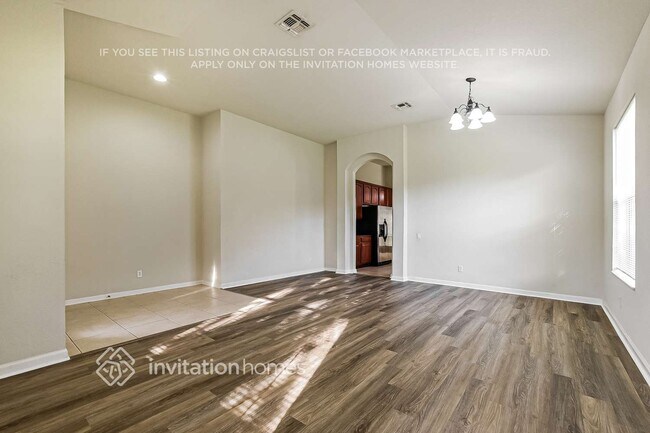 Foto del edificio - 415 Balboa Blvd