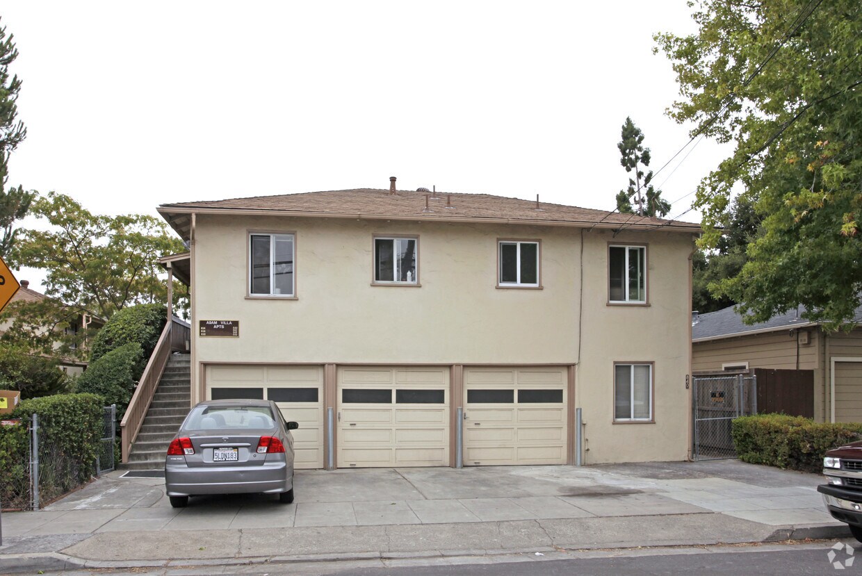 Building Photo - 840-858 Adams St
