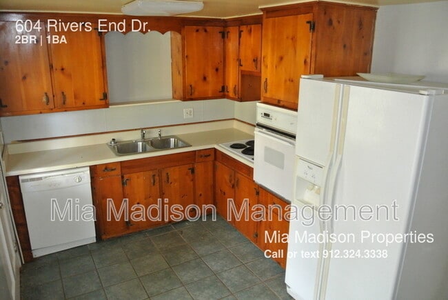 Building Photo - 604 Rivers End Dr