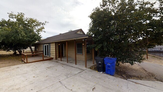 Foto del edificio - 6BD/4BA, Near Ralph's!! (Lease out, pendin...