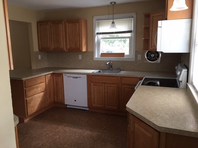 Building Photo - 2037 Terrace Dr