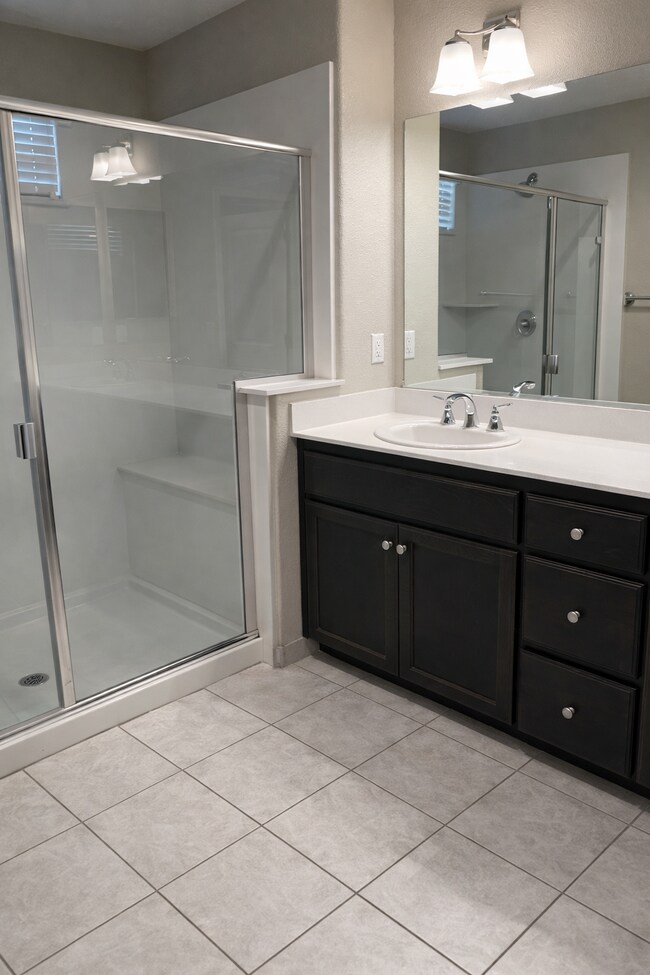 Foto del edificio - 121 Bentwater Loop