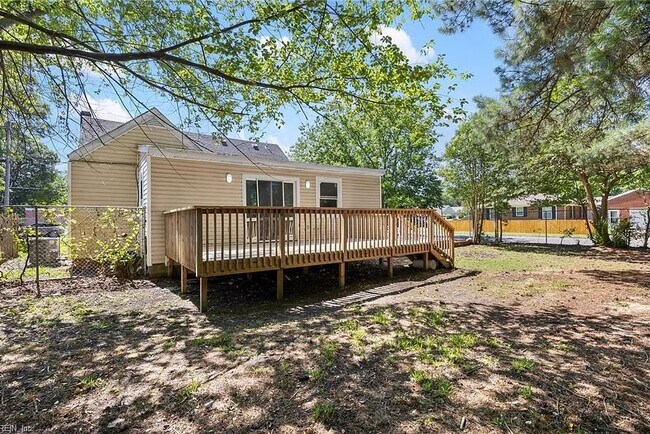 Foto del edificio - 1003 Douglas Ave