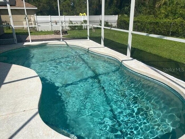 Building Photo - 3BR/2Bath Rental or Rent-to-Own Pool Home!