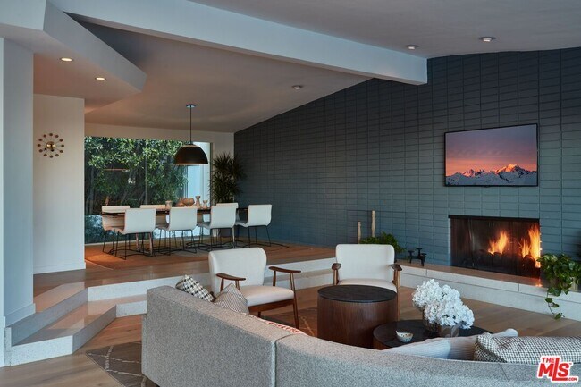 Foto del edificio - 1505 Blue Jay Way