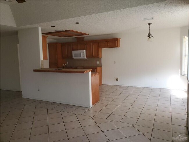 Foto del edificio - 2308 Emory Ave