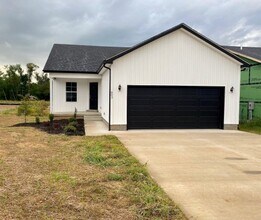 Building Photo - 803 River Birch Rd