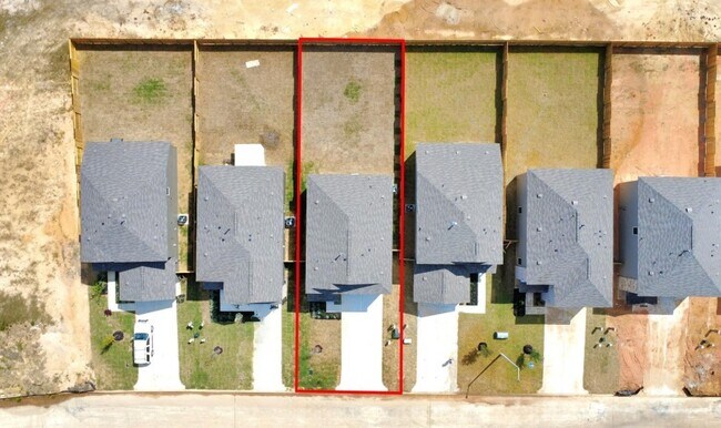 Foto del edificio - 13338 Rayhill Dr