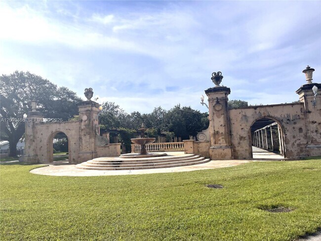 Foto del edificio - 1556 San Benito Ave