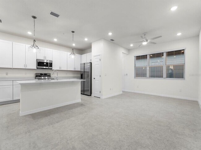Foto del edificio - 1440 SILVER LINING Way