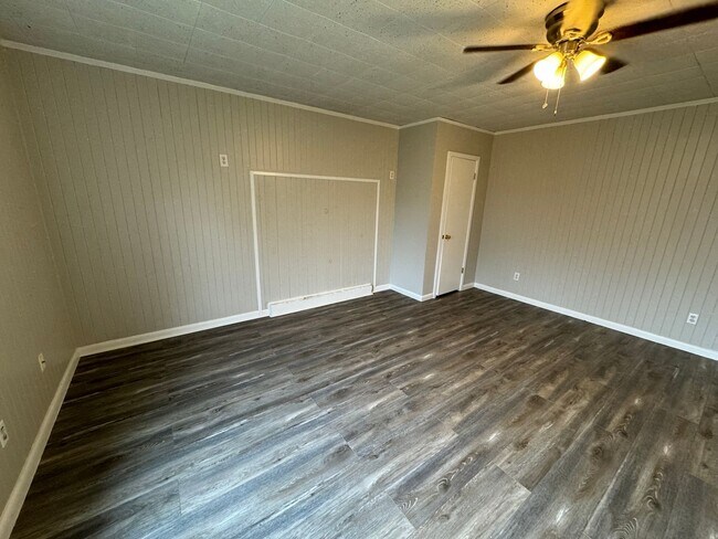 Foto del edificio - ALL UTILITIES INCLUDED - 2 Bedroom/ 1 Bath Home