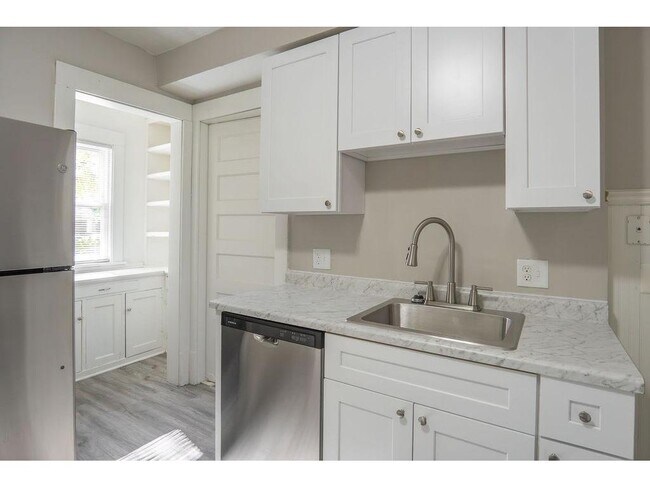 Foto del edificio - 1606 Concordia Ave