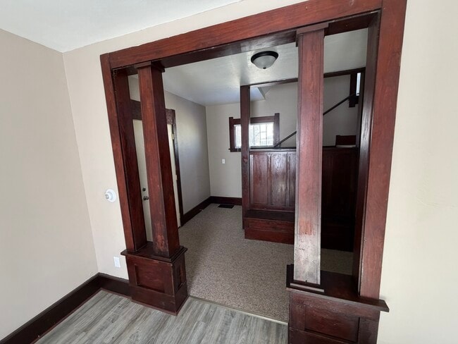 Building Photo - 757 Moore St