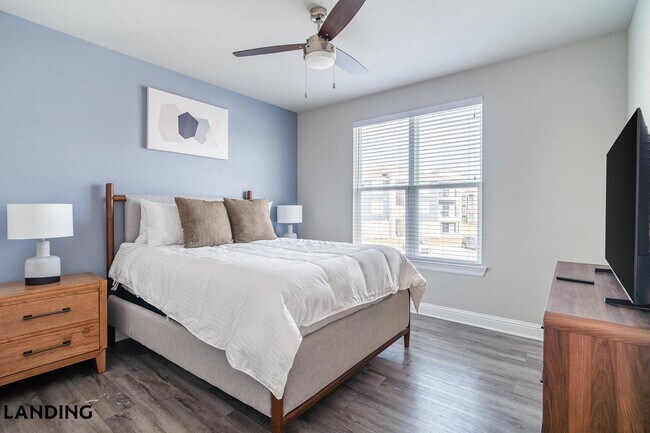 Building Photo - 1499 Central Park Blvd