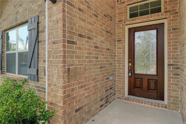 Foto del edificio - 330 Briar Park Dr