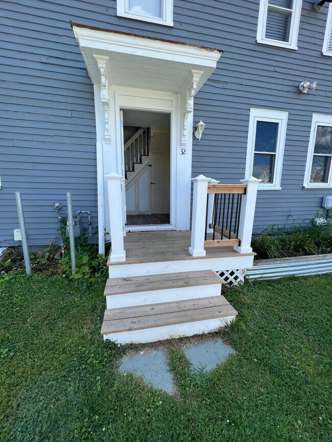 32 Elm Ct Unit First Floor, Portsmouth, NH 03801 32 Elm Ct Portsmouth