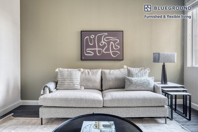 Foto del edificio - 501 Murphy Ranch Rd