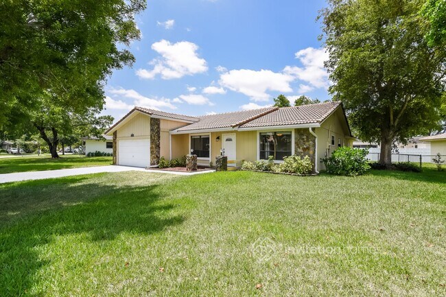 Foto del edificio - 10935 NW 19th St