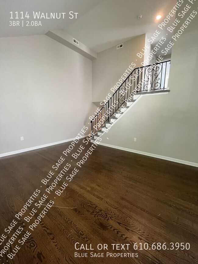 Foto del edificio - Beautifully rehabbed 3 bedroom/2 bath home...