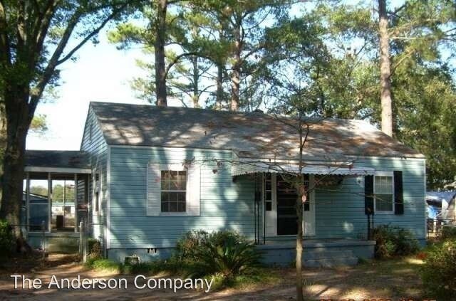 Foto principal - 3 br, 2 bath House - 1403 W. Highland Ave.