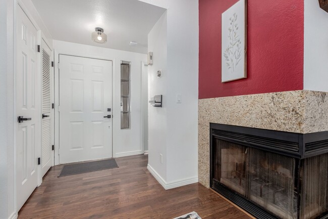 Building Photo - Racquet Club Condo – 1 Bedroom, 1 Bath