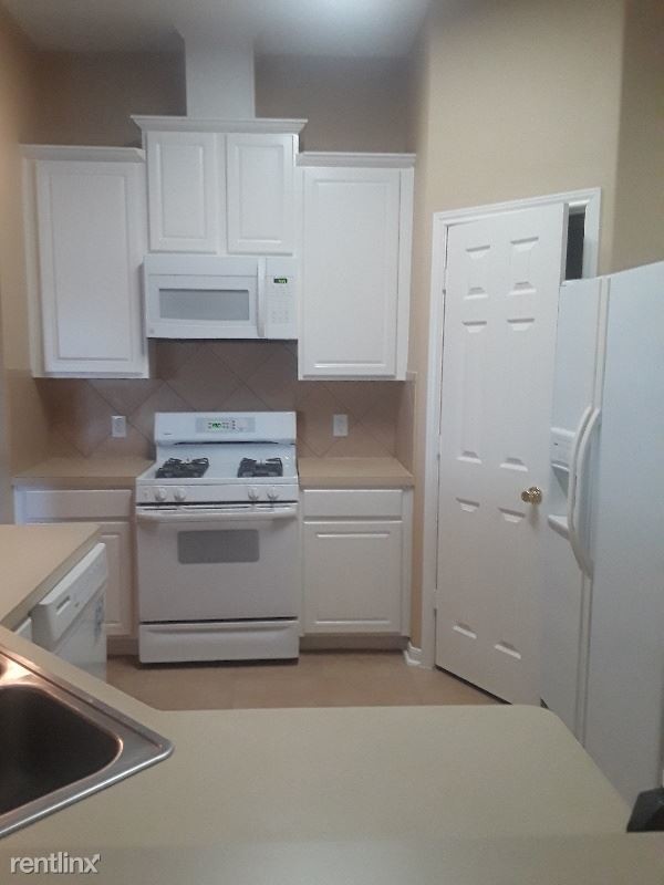 Building Photo - 3 br, 2 bath House - 9423 Highland Pointe Dr
