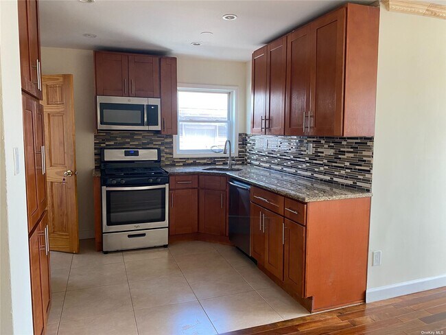 Foto del edificio - 118-66 129th St