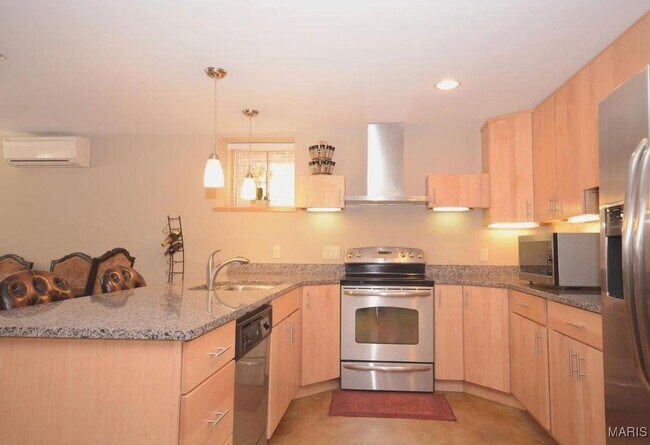 Foto del edificio - 6321 Southwood Ave