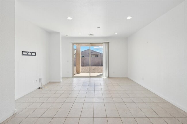 Building Photo - 4331 W Allen St