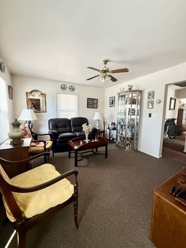 Foto del edificio - 70 Oak St